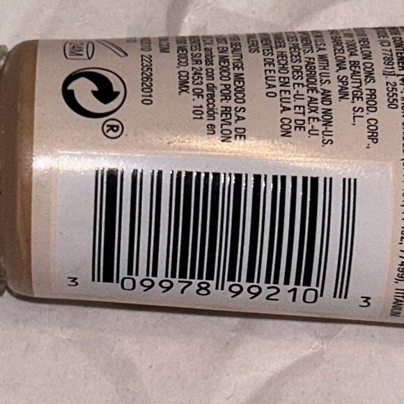 Revlon PhotoReady Candid Finish Anti Pollution 260 Chai Foundation New - Picture 6 of 7